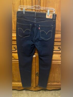 Levi’s 721 High Rise Skinny Jeans Size 31 Dark Indigo Wash Denim High Waisted